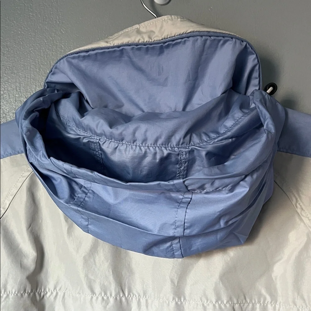 VTG Columbia Women’s Light Jacket Blue Cream Colorblock Windbreaker‎ Small